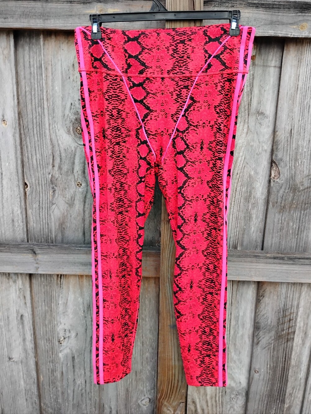 Adidas x IVY PARK Allover Print Tights/Leggings in Red/Black Size XL